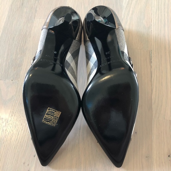 Burberry Heels - Picture 5 of 8